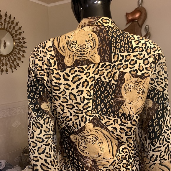 Vintage Won Moa Animal Print Top - Picture 3 of 9